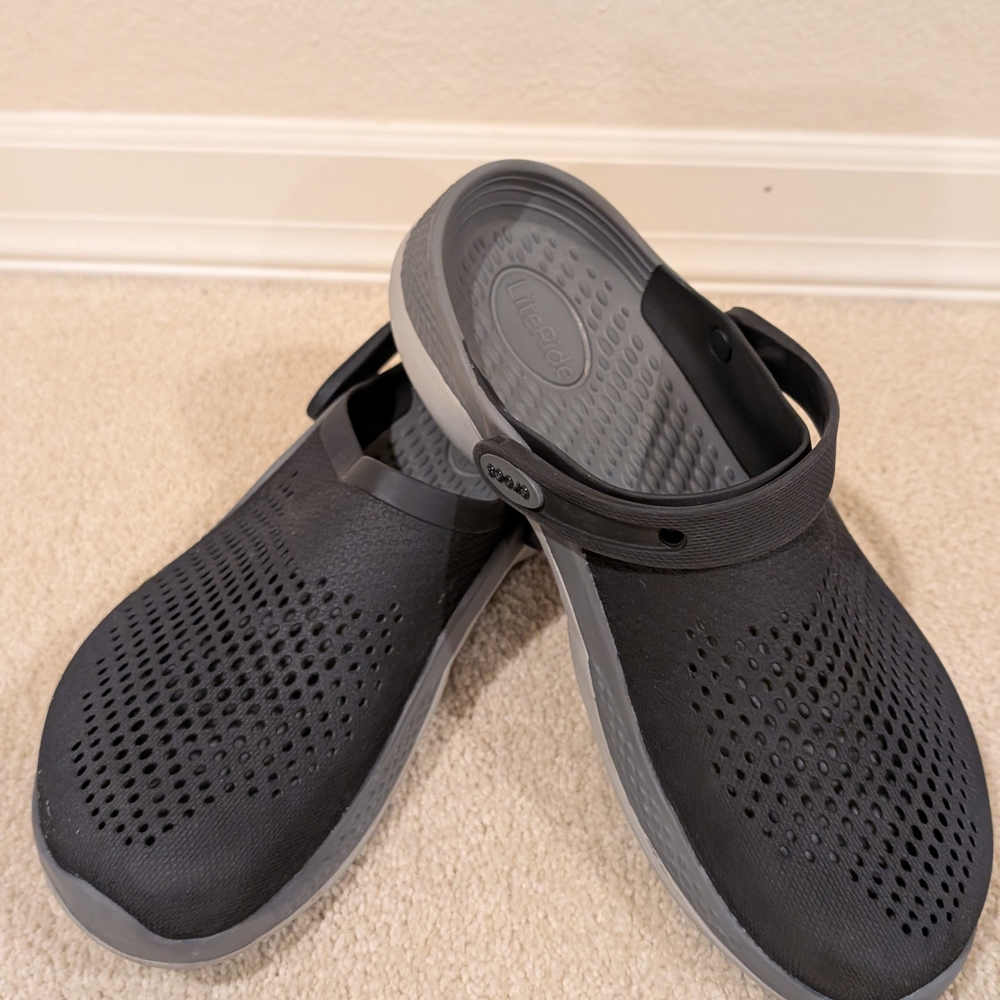 CROCS Men's Black and Gray LiteRide Slip-On Clogs